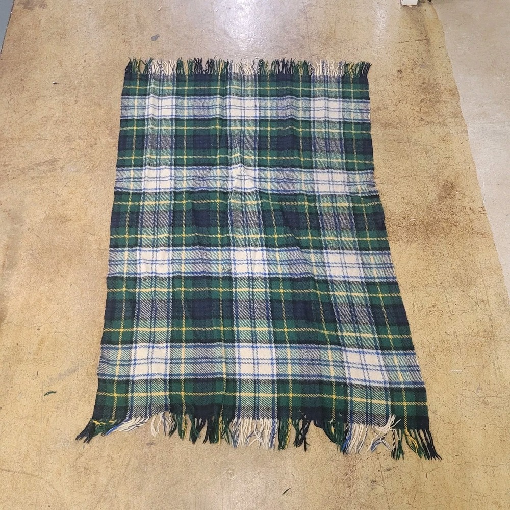Unbranded Plaid Throw Blanket Unisex OS Green Blue White Yellow Fringed Tartan
